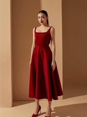 CULT MIA Women’s Red Midi Dress
Brand 21Six